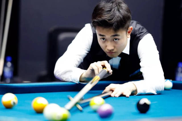 并在比赛中 并在比赛中