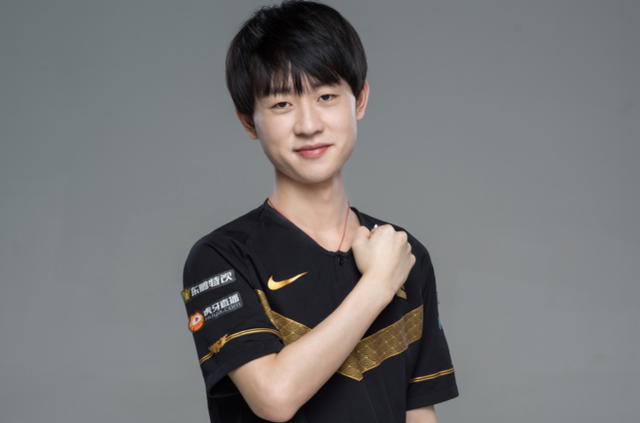 她能否在接 她能否在接